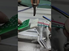 Máy hàn bán tự động mới có hệ thống điều khiển nhiệt độ tốt